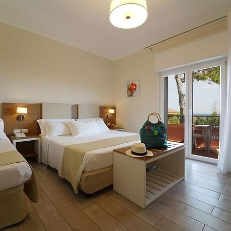Hotel Villaggio Casarossa Crotone Eksteriør bilde